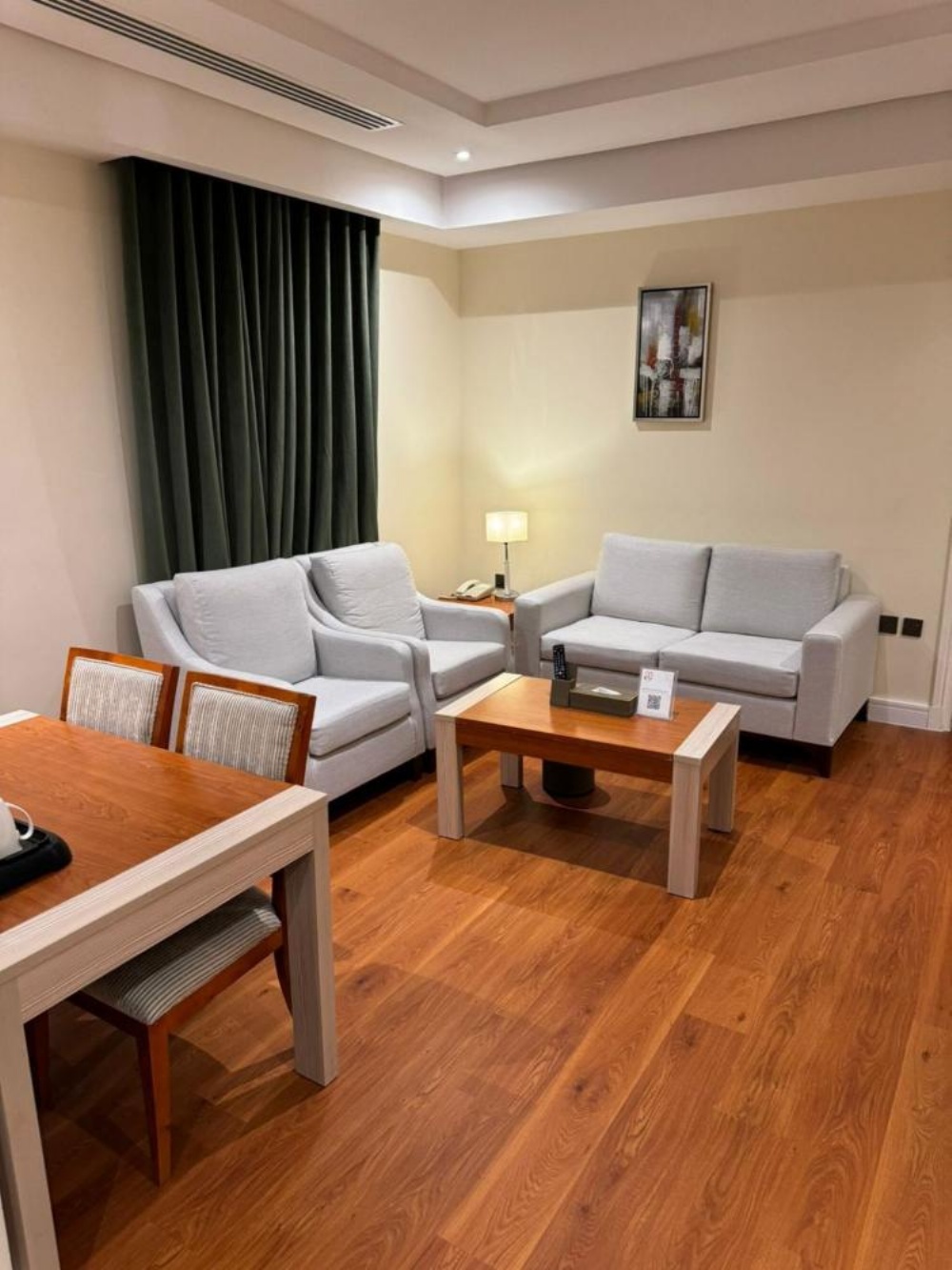 Room image 3