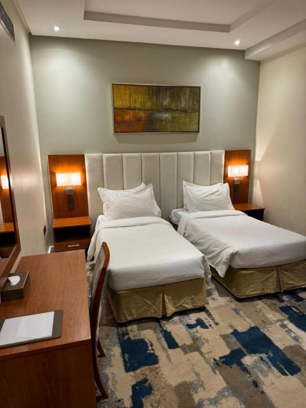 Room image 4